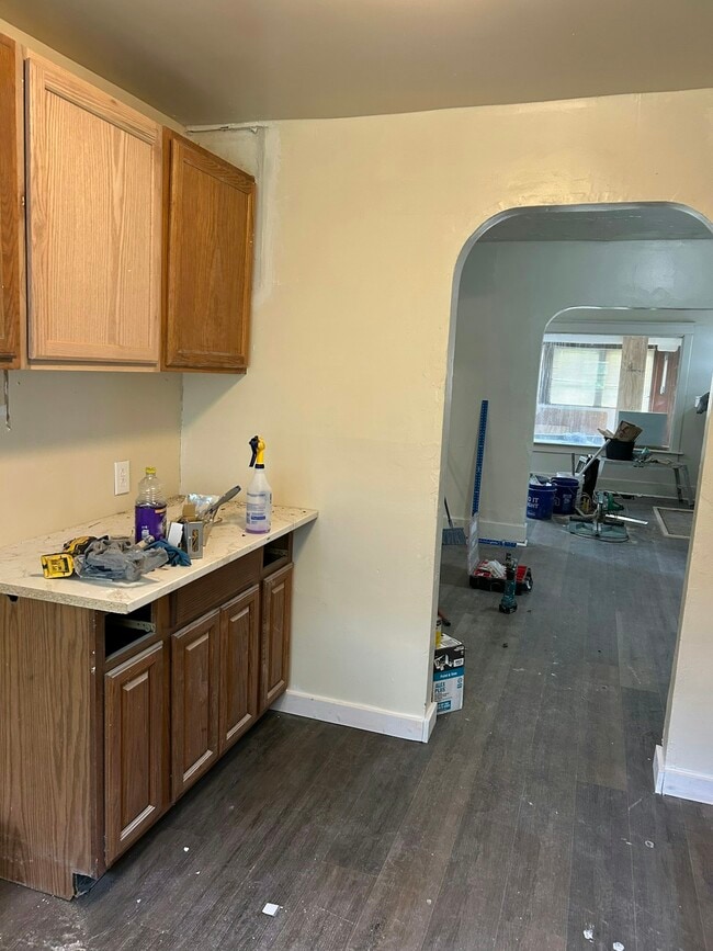 Building Photo - 844 St Agnes Ave