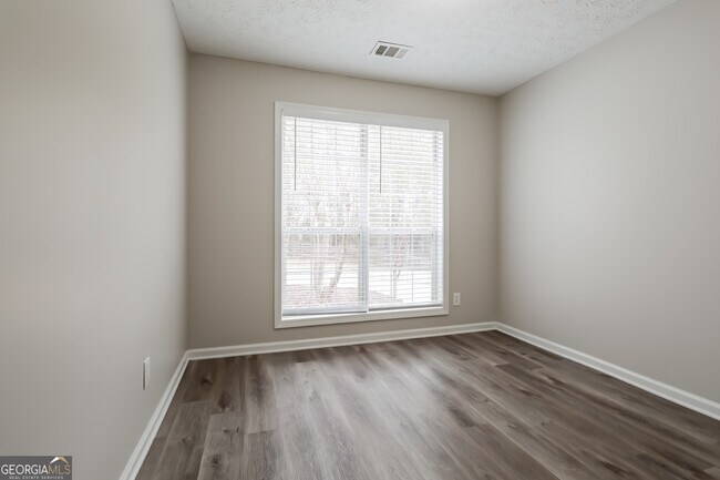 Building Photo - 5107 Scenic View Rd