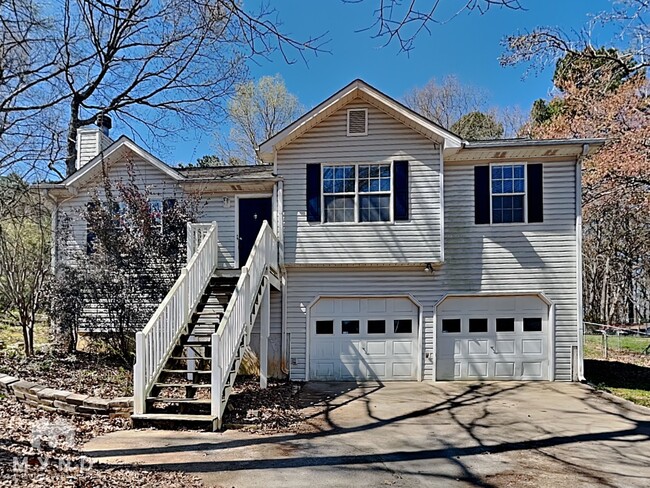 Building Photo - 307 Burton Dr