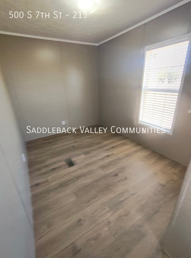 Building Photo - 500 S 7th St