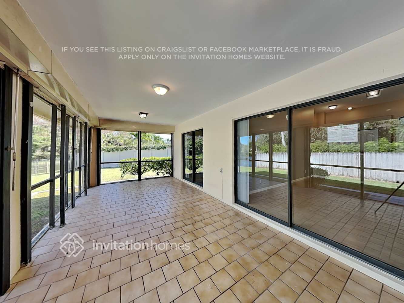 Building Photo - 102 Royal Ct