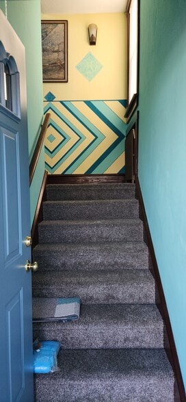 Building Photo - 340 S Jackson St