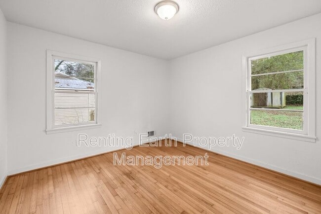 Building Photo - 221 Lawson Rd