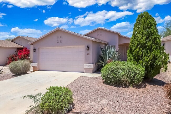 Building Photo - 8256 S Vía Del Forjador