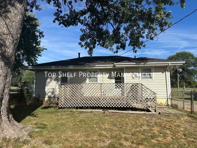 Building Photo - 928 19th St