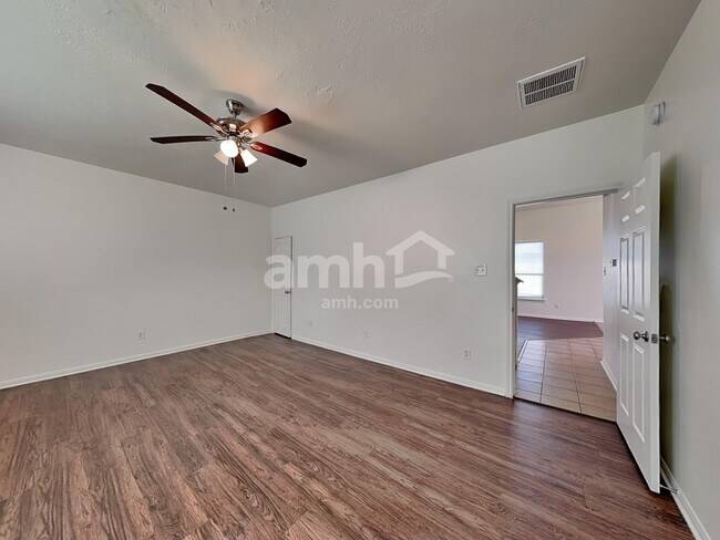 Building Photo - 3927 Dogwood Bough Ln