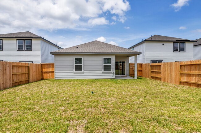 Building Photo - 18669 Shauna Danielle Dr