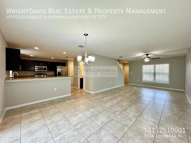 Building Photo - Gorgeous 3/2.5 townhome in the Landings in...