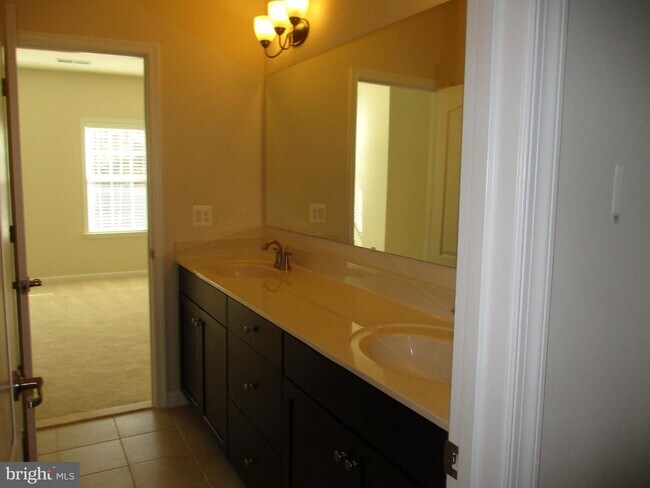 Building Photo - 7303A Hayfield Rd