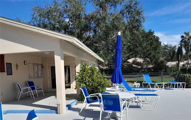 Building Photo - 7171 Wood Creek Dr