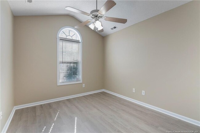Building Photo - 1456 Middlesbrough Dr