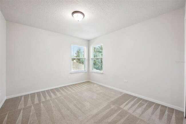 Building Photo - 1310 Oakcrest Ct