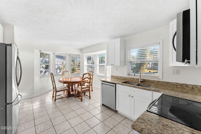 Building Photo - 247 Saldon Ln