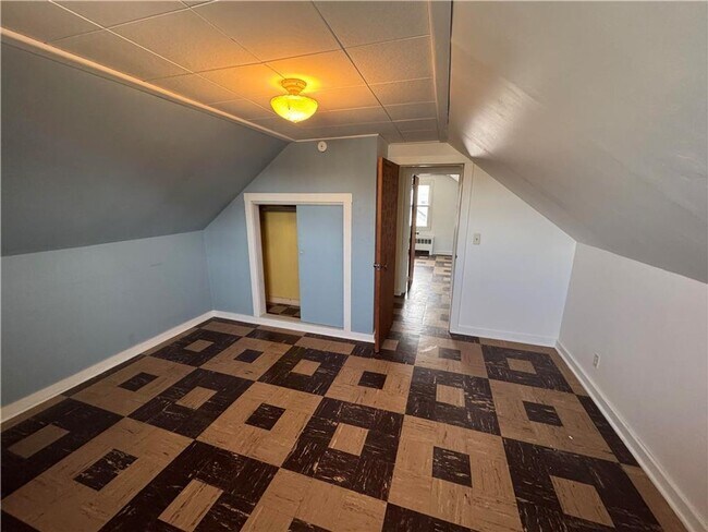 Building Photo - 4br Home for rent in Bethlehem PA