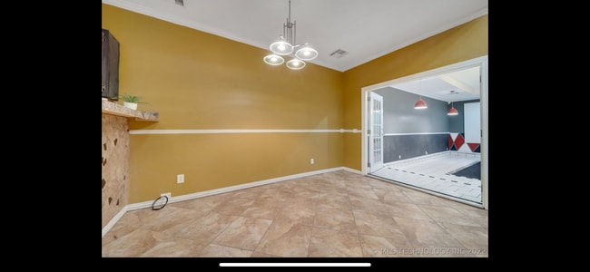 Building Photo - Huge Home Minutes from Downtown Tulsa