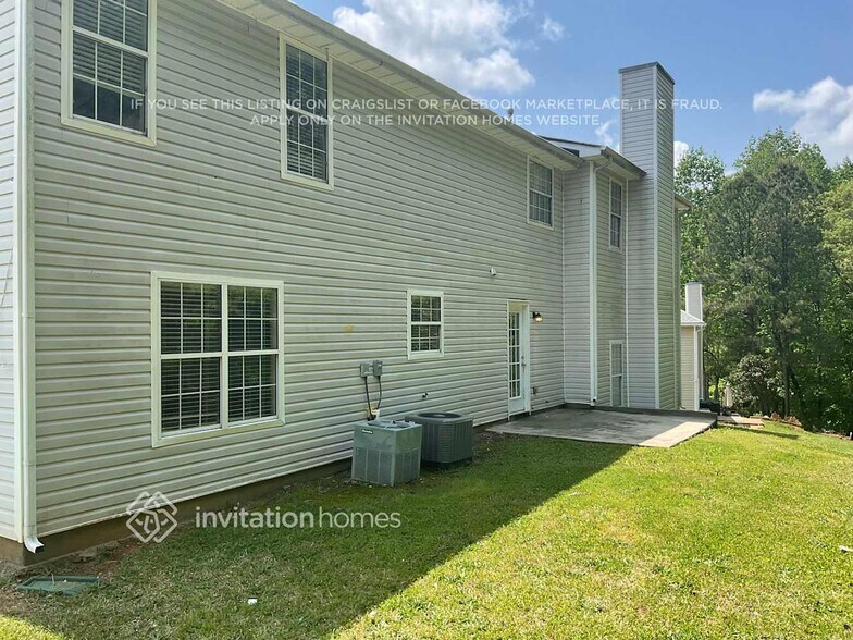 Building Photo - 597 Lakewater View Dr