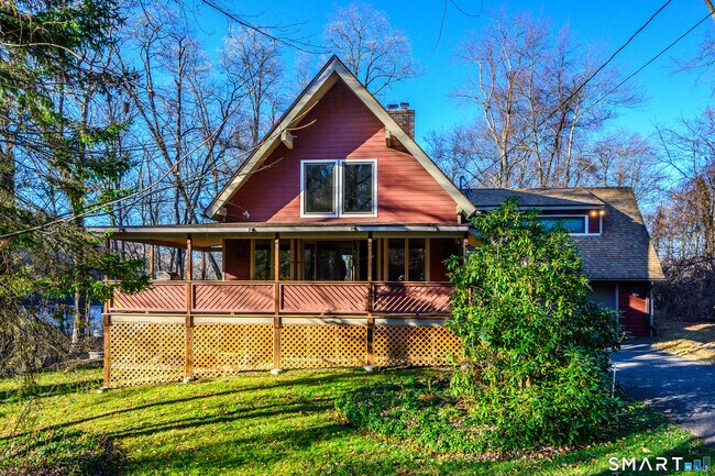 Building Photo - 7 Candleview Dr