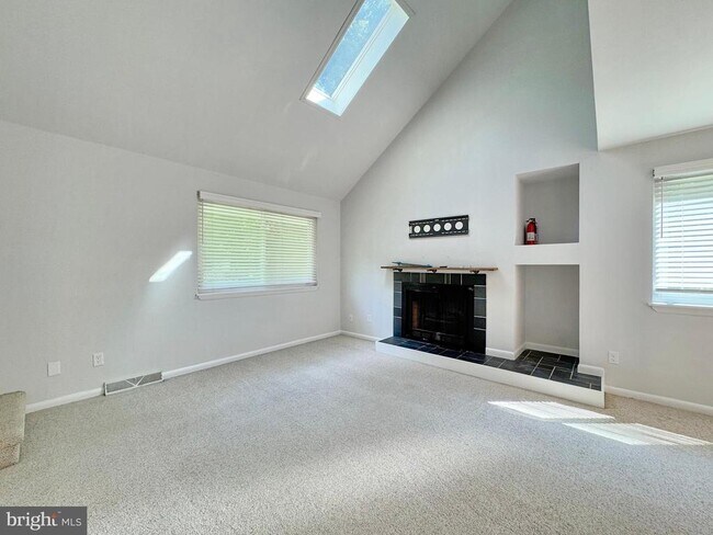 Building Photo - 29080 Autumnwood Dr
