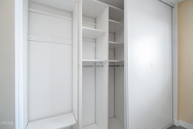 Building Photo - 1244 W 9th St