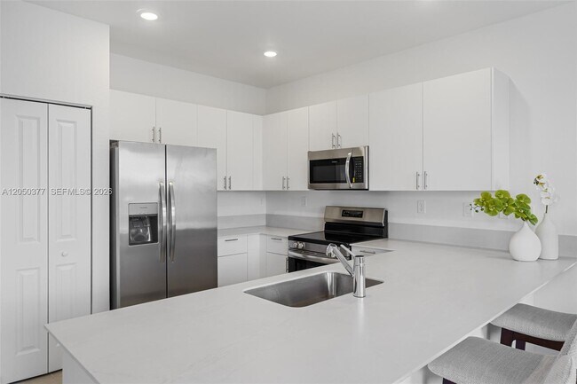 Building Photo - 33823 SW 194th Ave