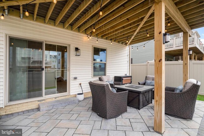 Building Photo - 5924 Pecking Stone St