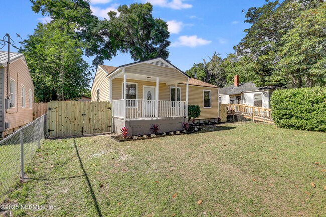 Building Photo - 5246 Sunderland Rd