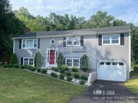 Building Photo - 45 Carriage Dr