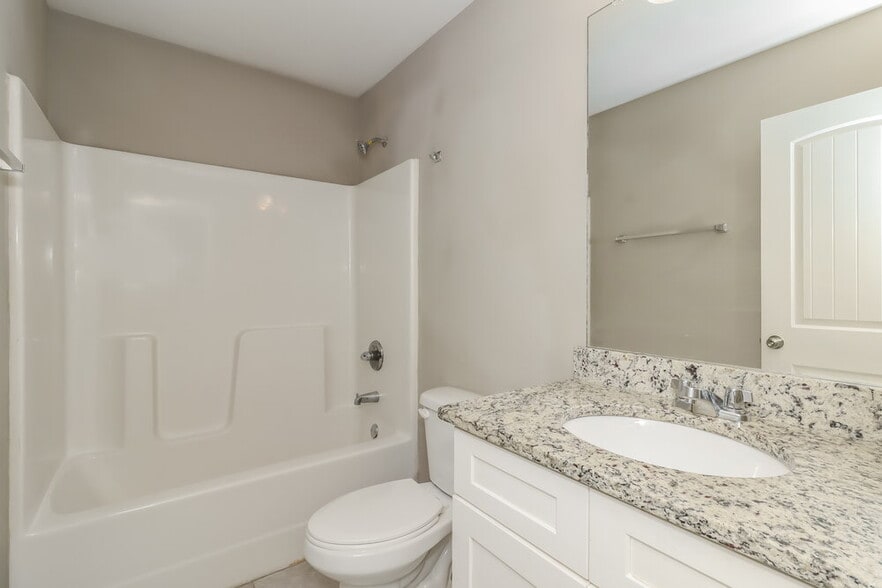Building Photo - 602 Fieldcrest Dr