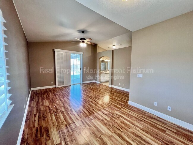 Building Photo - 5705 E Erin Ave