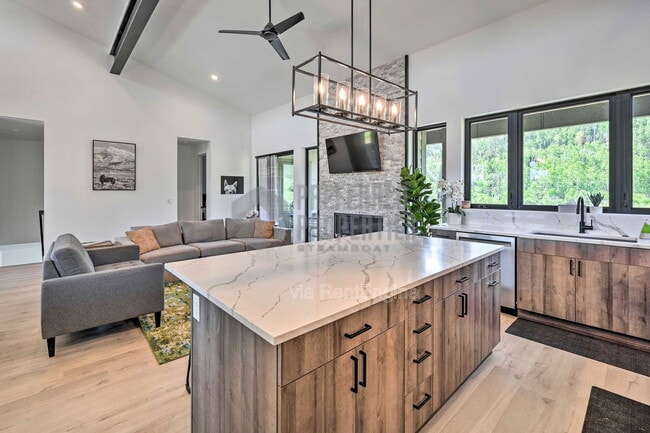 Building Photo - 30610 Boot Ct