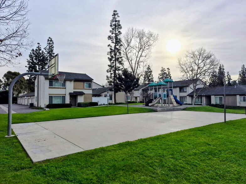 Building Photo - 1325 Cheltenham Ln