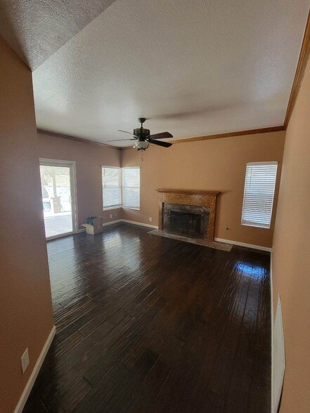 Downstairs - 28045 Magic Mountain Ln