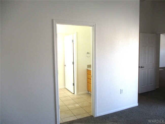 Building Photo - 3870 Coyote Ct