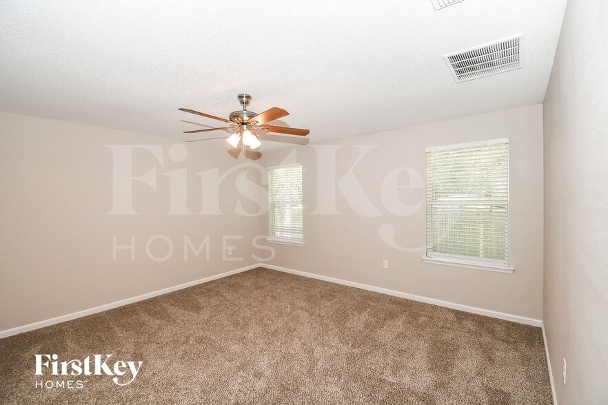 Building Photo - 342 Auburn Oaks Rd E