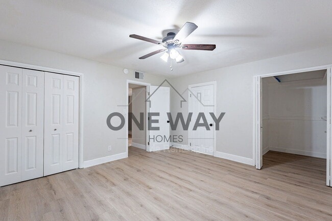 Building Photo - 745 E Pierce St