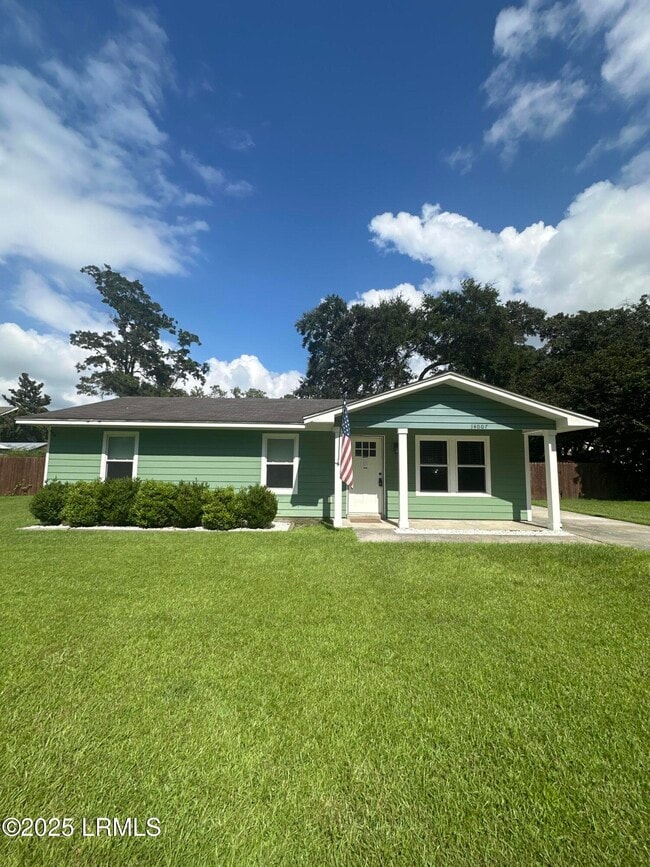 Building Photo - 14007 Kader St