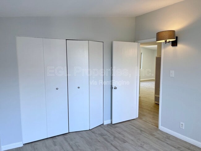 Building Photo - 360 N San Vicente Blvd