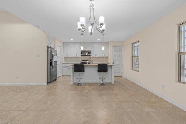 Building Photo - 902 La Rosita