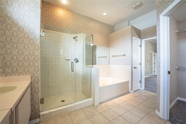 Building Photo - 2326 Deerbrook Dr