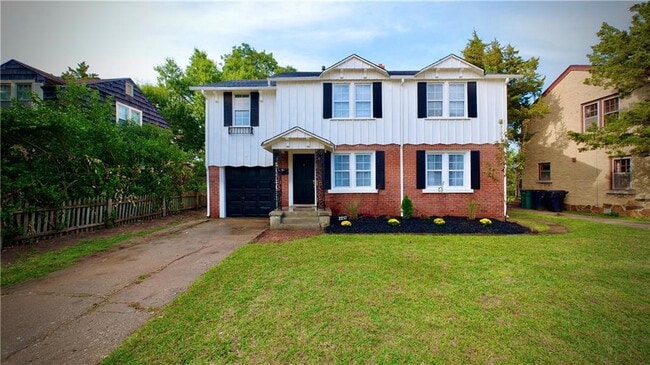 Building Photo - This is where timeless style meets today's conveniences.