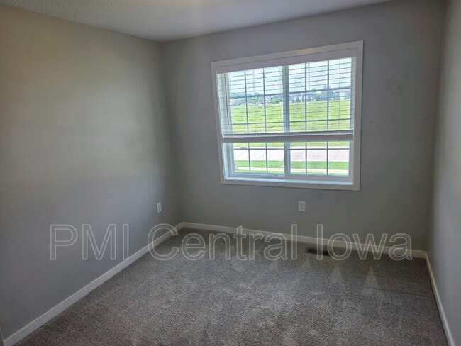 Building Photo - 9643 Turnpoint Dr
