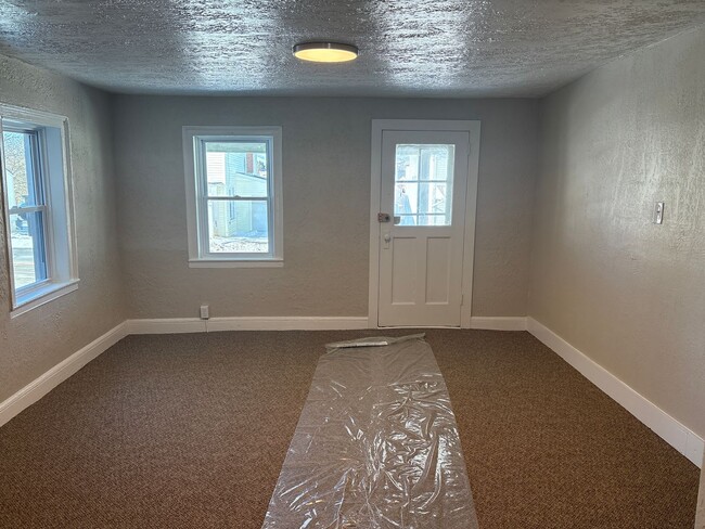 Building Photo - Available Now! Loganville 2 Bedroom, Share...