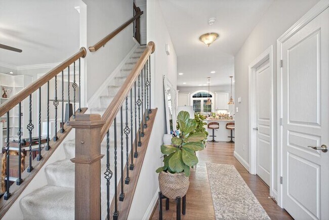 Building Photo - 9366 Alder Dr