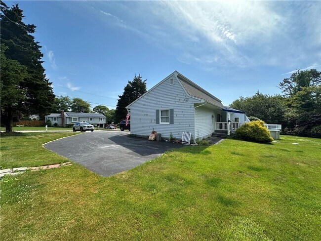 Building Photo - 41 Woodland Dr