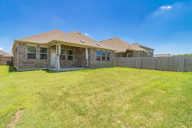 Building Photo - 124 Shagbark Trl