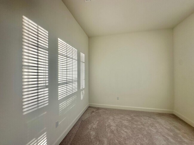 Building Photo - 4 Bed 3 Bath Austin Tx!!!! NEW MANAGEMENT