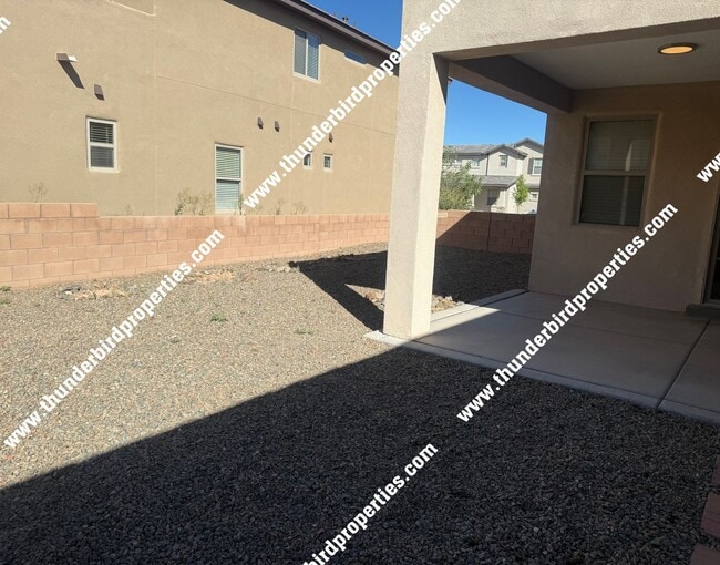 Building Photo - 2605 Stryker Road Southeast