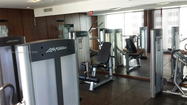 Building Photo - 325 S Biscayne Blvd