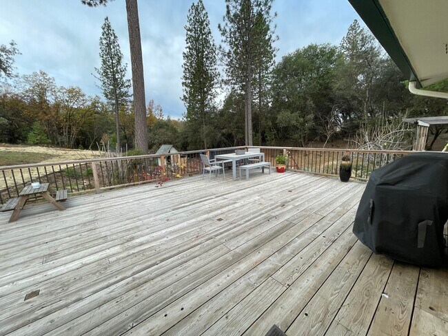 Building Photo - 17497 Shoshoni Trail Ct