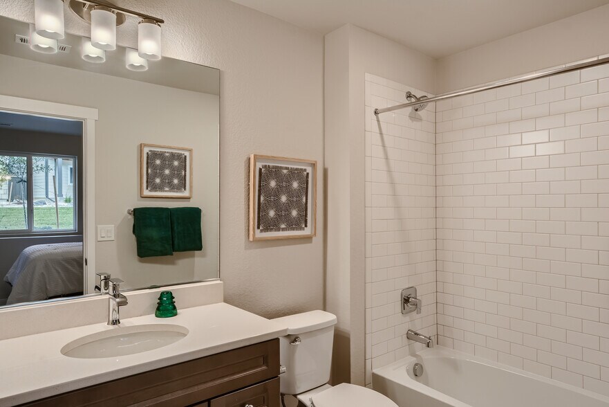 Building Photo - 6703 Lily Mountain Ln